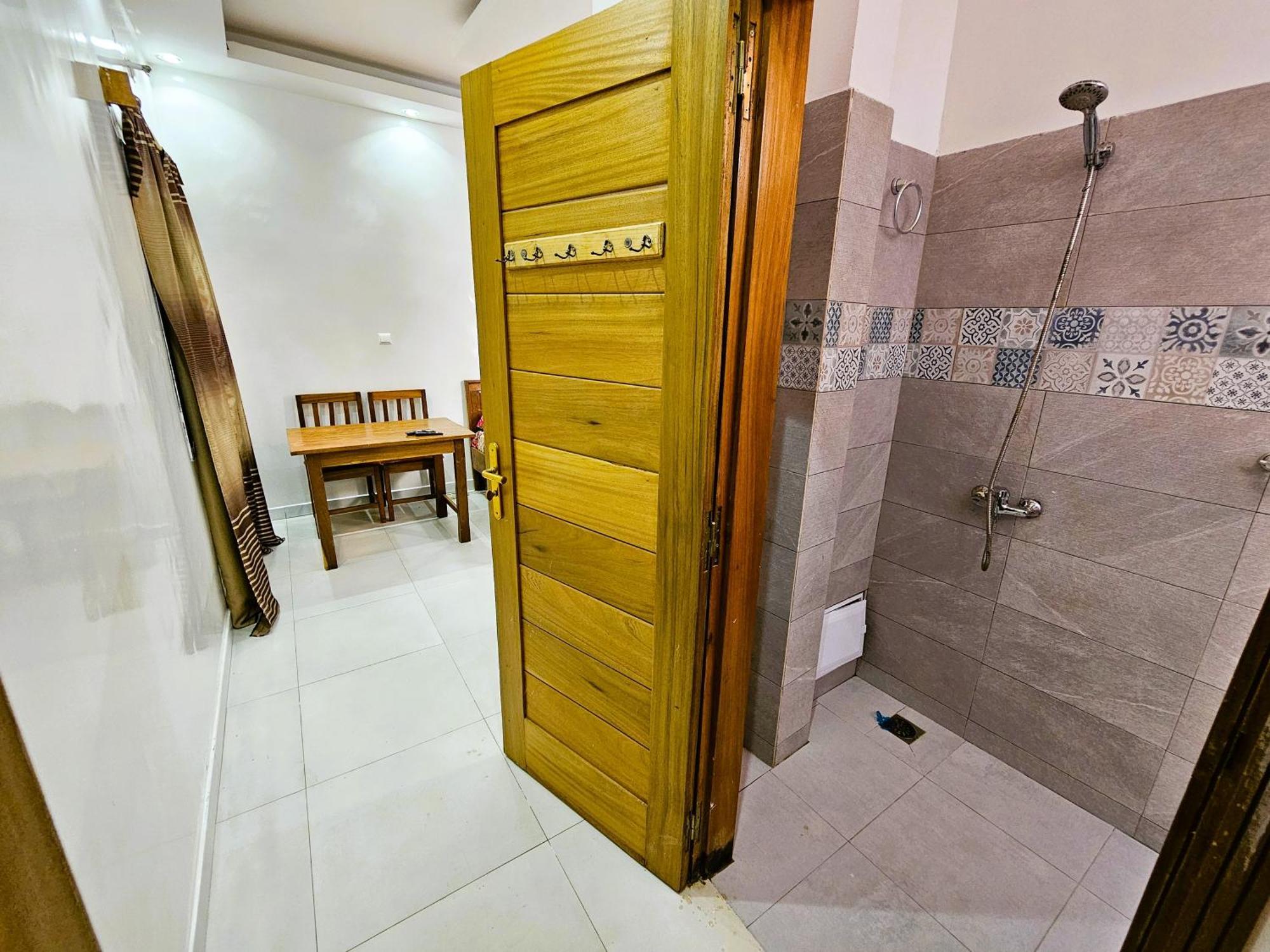 Pensión Chambre Ngor- Douche Privee-salon-cuisine-netflix