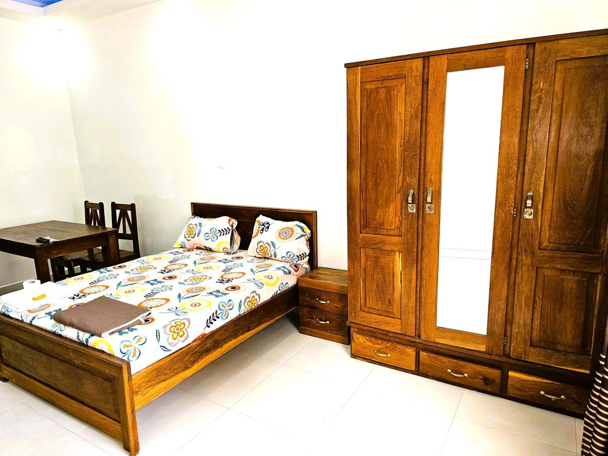 Chambre Ngor- Douche Privee-salon-cuisine-netflix Dakar