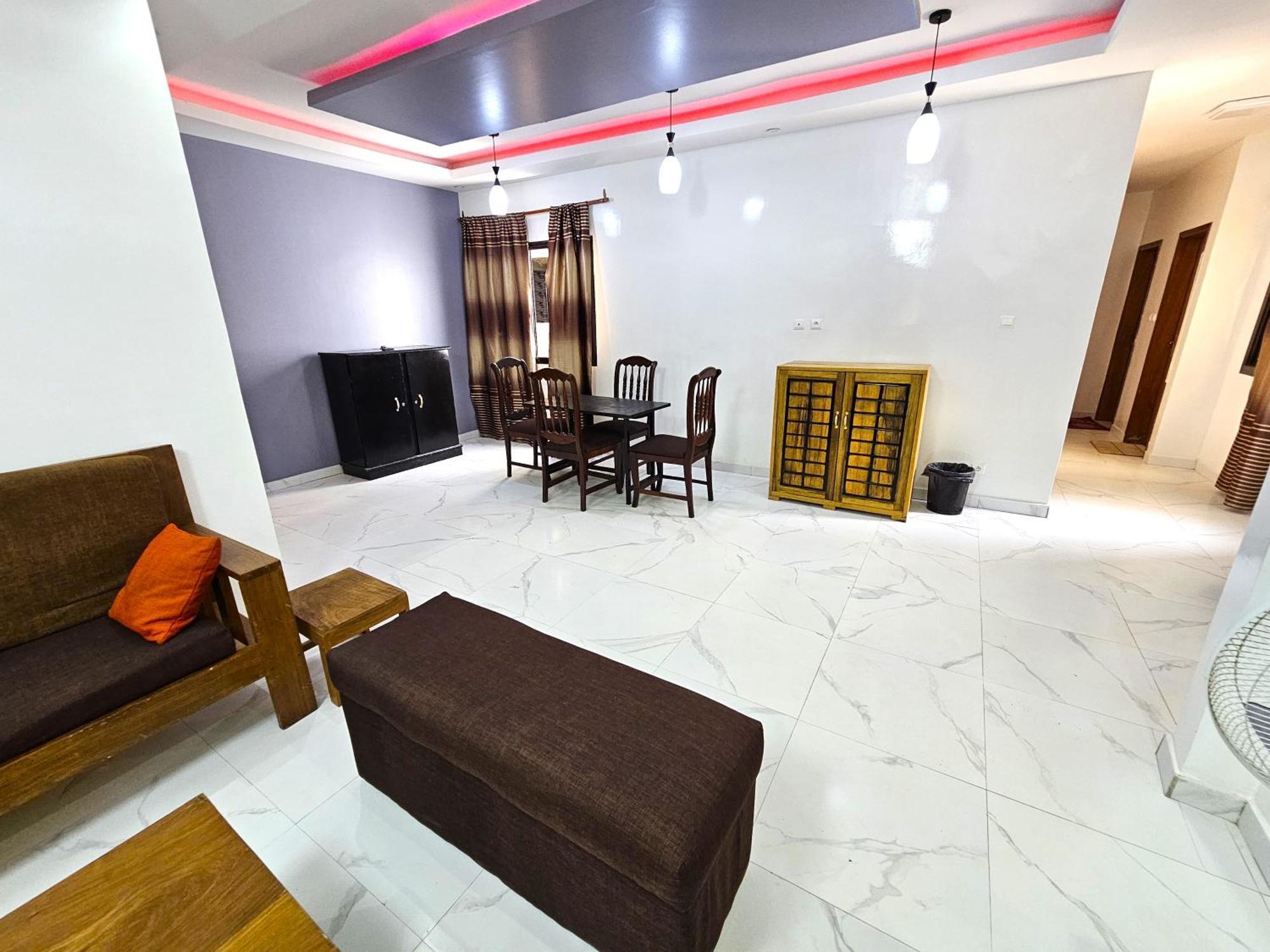 Chambre Ngor- Douche Privee-salon-cuisine-netflix *